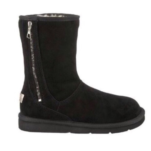 UGG Shoes - Ugg Mayfaire Black Boots Size 6
